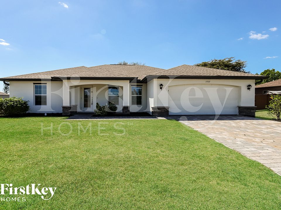1st image of 1922 NW 20th Ter
