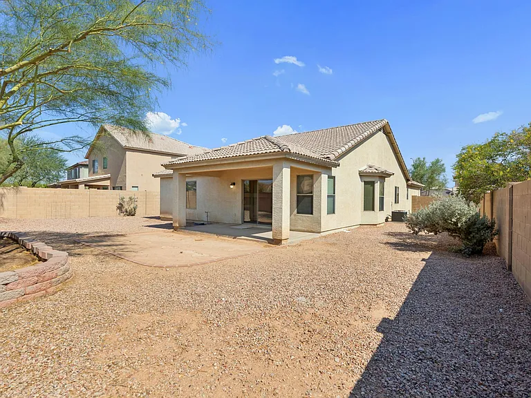 1576 E Gabrilla Dr — Photo 14