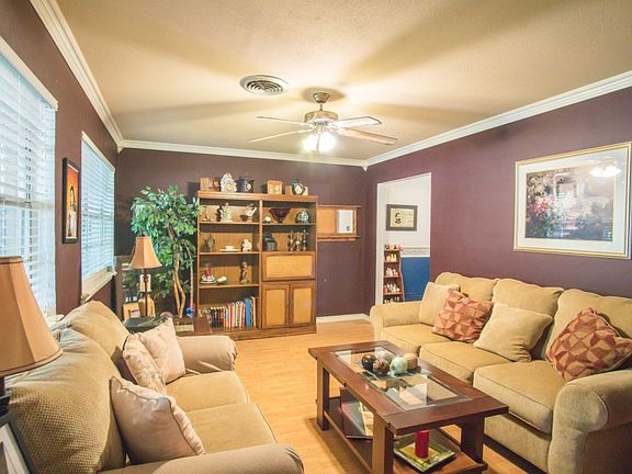 4th image of 604 Lindenwood Dr