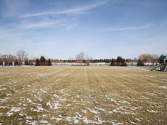 4th image of 3195 Woodhaven Dr