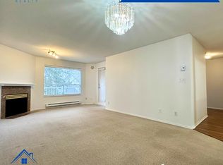 9942 151st St #204, Surrey, BC