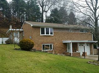 112 Cool Springs Rd, White Oak, PA 15131