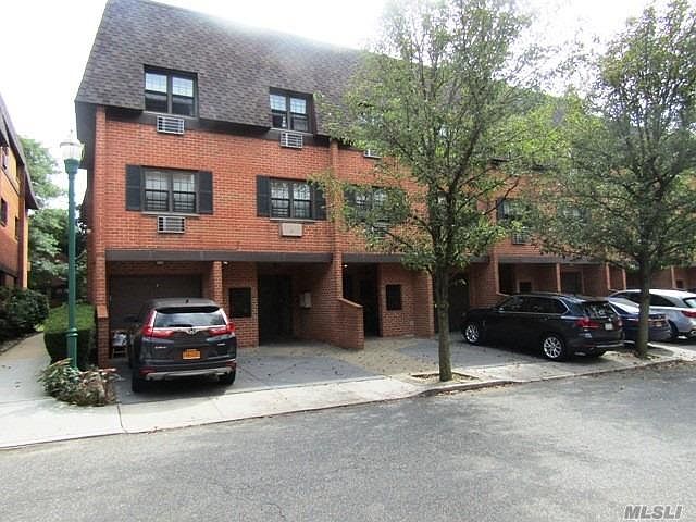 1st image of 21974 64th Ave