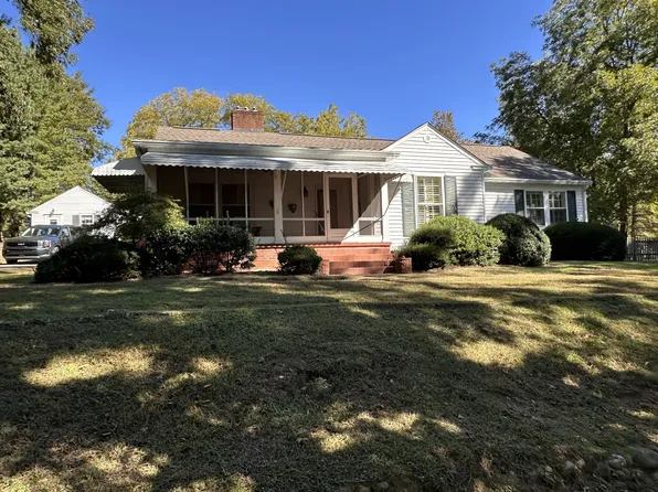 612 W Main St, McMinnville, TN 37110