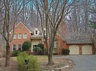 7737 Laurel Leaf Dr, Potomac, MD 20854