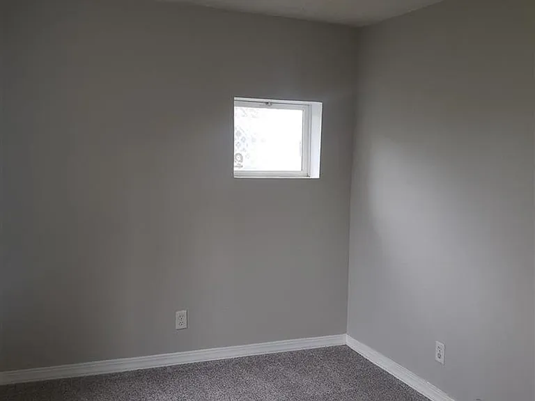 685 Randolph Avenue — Photo 10