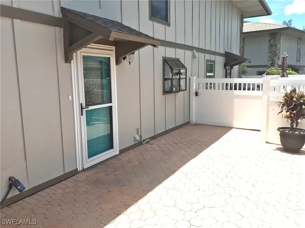 4295 Island Cir #2, Fort Myers, FL 33919