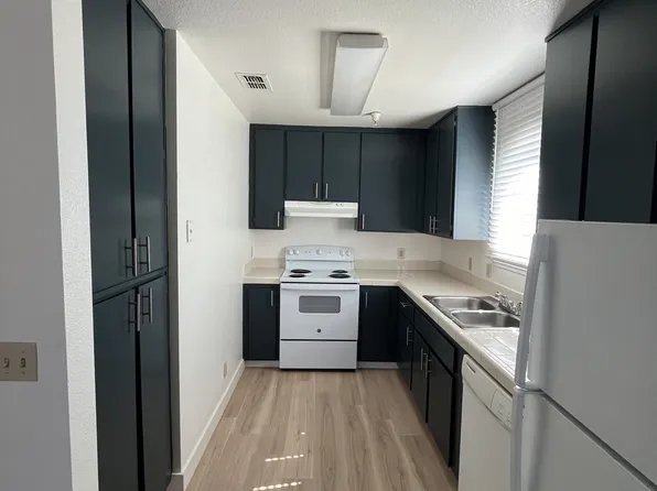 Wyda Gardens, 2117 Wyda Way #13, Sacramento, CA 95825