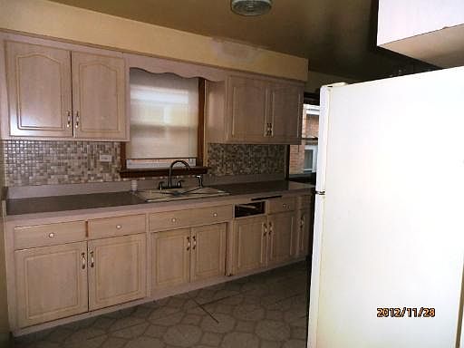 4th image of 102 Morris Ave