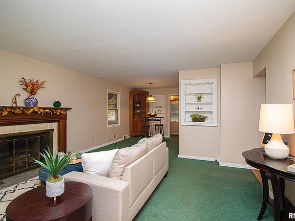 5th image of 1227 W Northcrest Ave