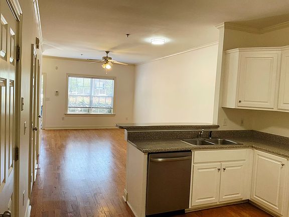 5th image of 460 Barnett Shoals Rd APT G1
