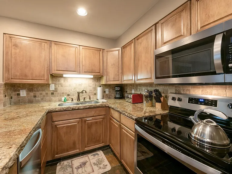 1325 Lowell Ave #5002 — Photo 6