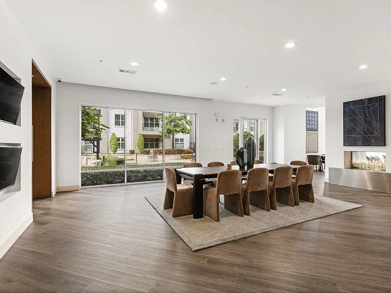 Maple District Lofts — Photo 12