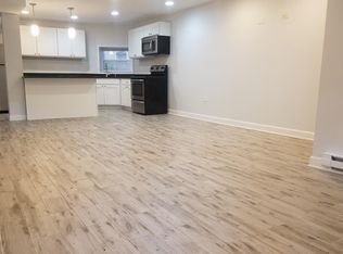 1719 W Bryn Mawr Ave #G, Chicago, IL 60660