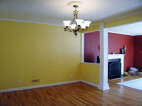 4th image of 26 Maplemoor Ln