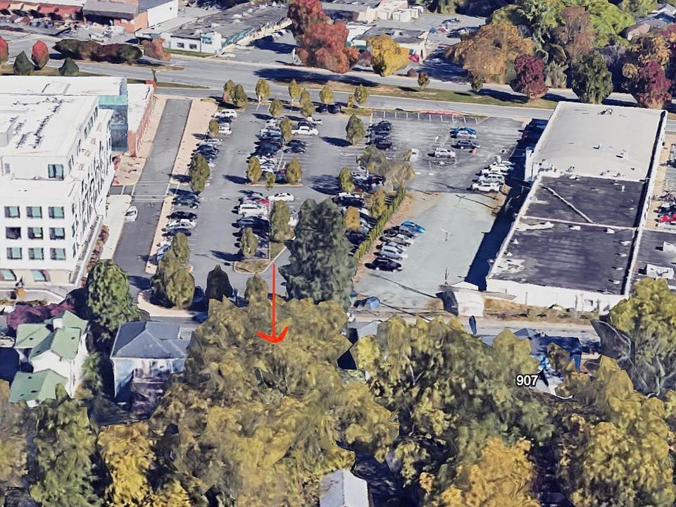 2nd image of 909 West St