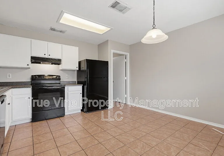 6810 Saharastone Dr — Photo 10