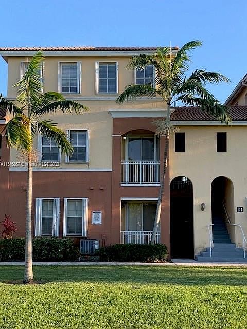 1st image of 10132 NW 7th St Unit 205