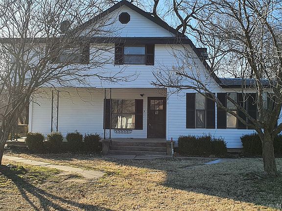 2nd image of 209 N C Ave
