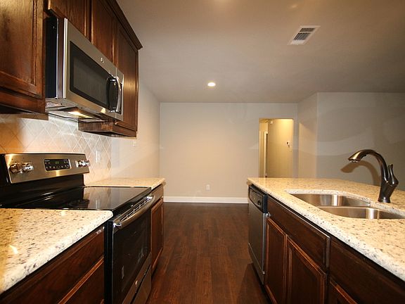 3rd image of 8147 Arbor Ave