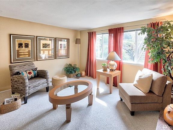 3rd image of 12010 Slater Ave NE APT E2