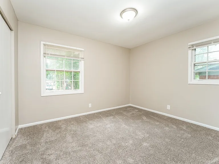 4996 Sheila Ln — Photo 11