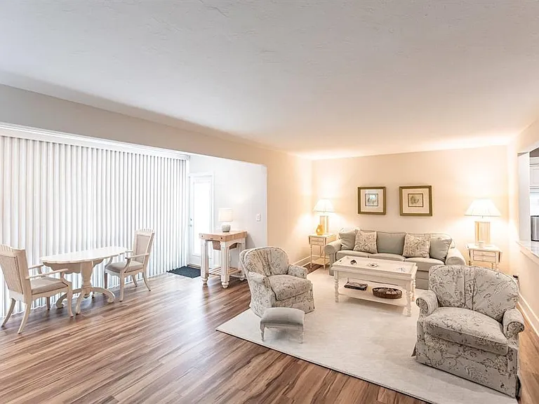 6023 W Peppertree Way #235 — Photo 8