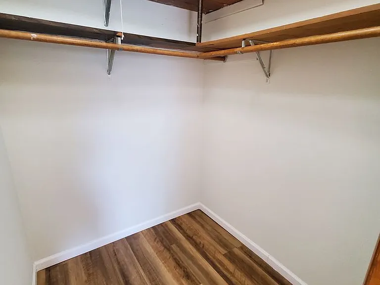 Nakoma Heights Apartment Homes — Photo 36