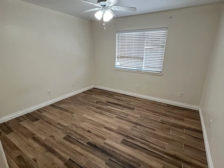 7504 Newhall Ave — Photo 7