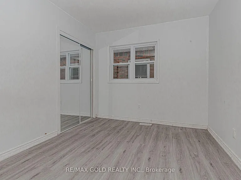 55 Hamilton St — Photo 11