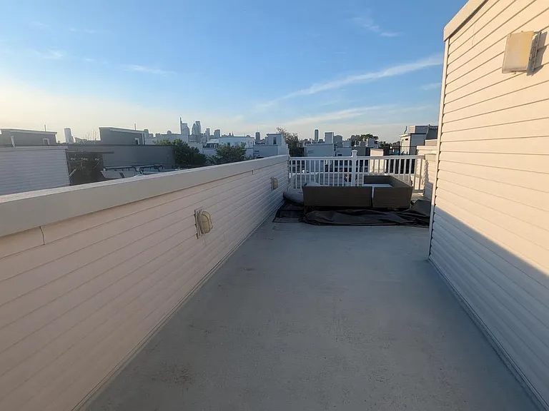 608 McKean St — Photo 37