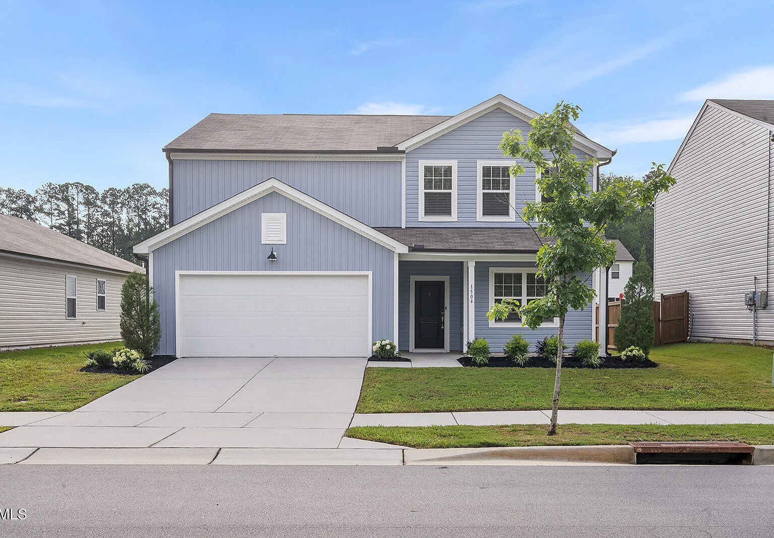 4 bed, 2.5 bath, 2419 sqft, $2,500 — Photo 1