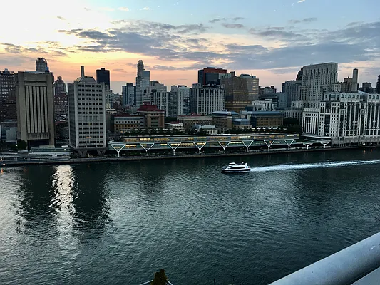 Rented by Compass | media 43