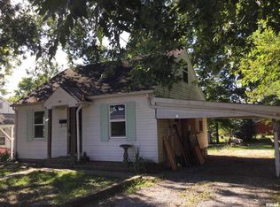 304 Douglas St, Anna, IL 62906