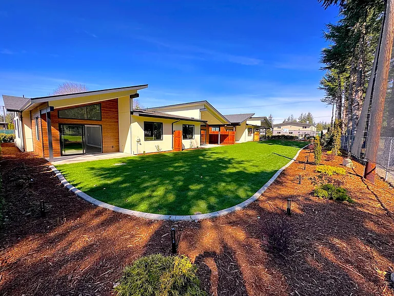 912 Citadel Dr — Photo 5