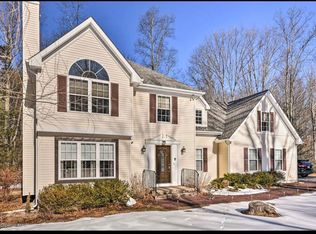 194 White Pine Trl, East Stroudsburg, PA 18301