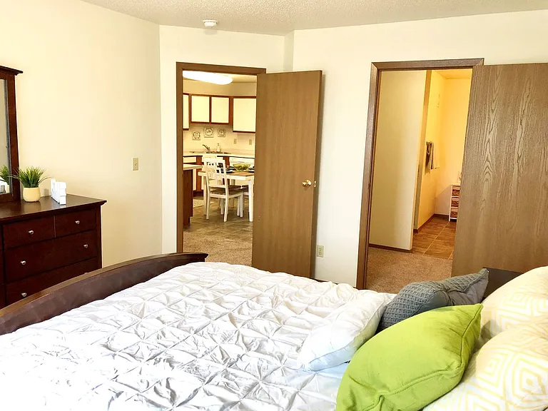 Archway Apartments — Photo 9