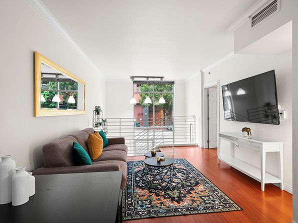 425 W Beech St Unit 226