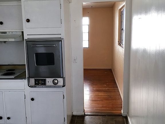 5th image of 1021 Louisiana Blvd SE