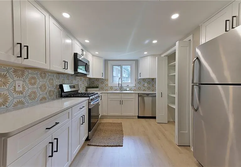 2179 Surrey Ct SE — Photo 5