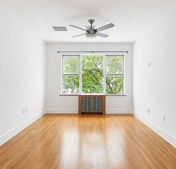 22-38 43rd St #2 — Photo 4
