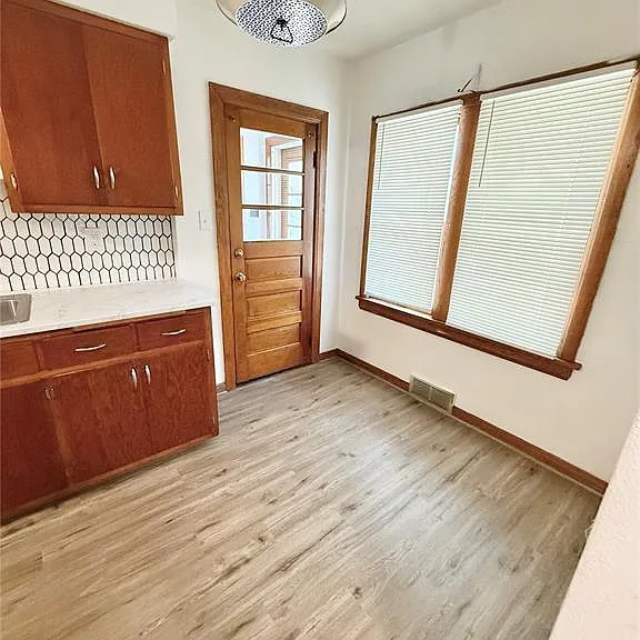 1308 Caseyville Ave — Photo 18