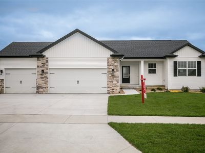 2700 Royal Oak Rdg, Marion, IA, 52302