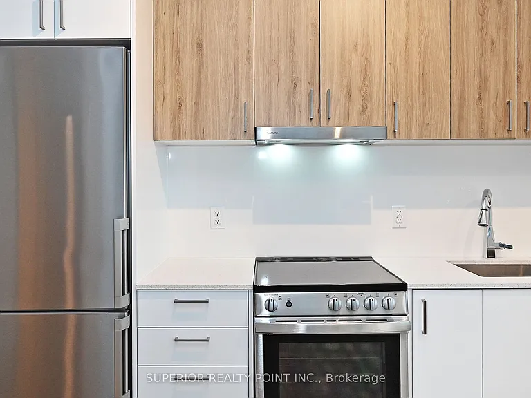 30 Upper Mall Way #A214 — Photo 17