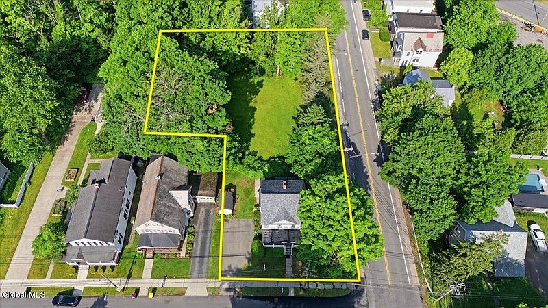 2nd image of 40 Ballston Avenue