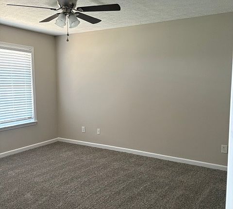 5th image of 5104 Bumblebee Dr