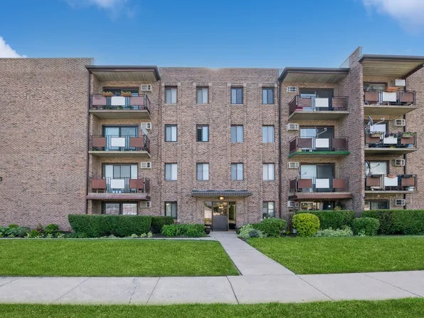 7945 S Oketo Ave APT 304, Bridgeview, IL 60455