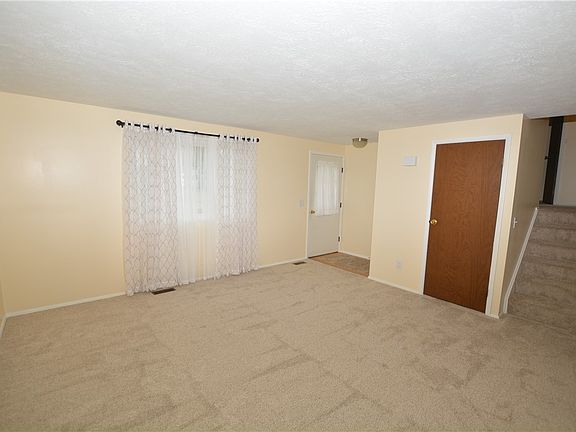 5th image of 424 Linden Dr