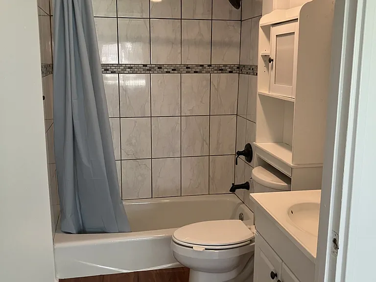 6836 Robin Dr — Photo 22