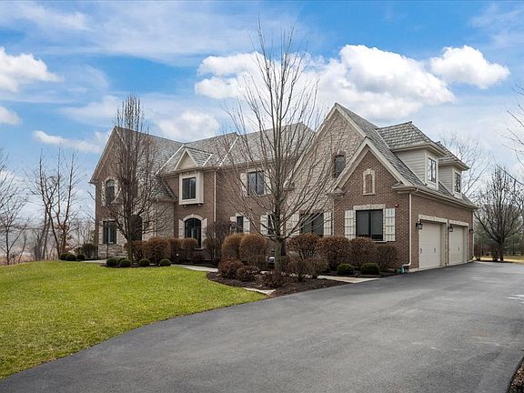 2nd image of 25 Clay Ct